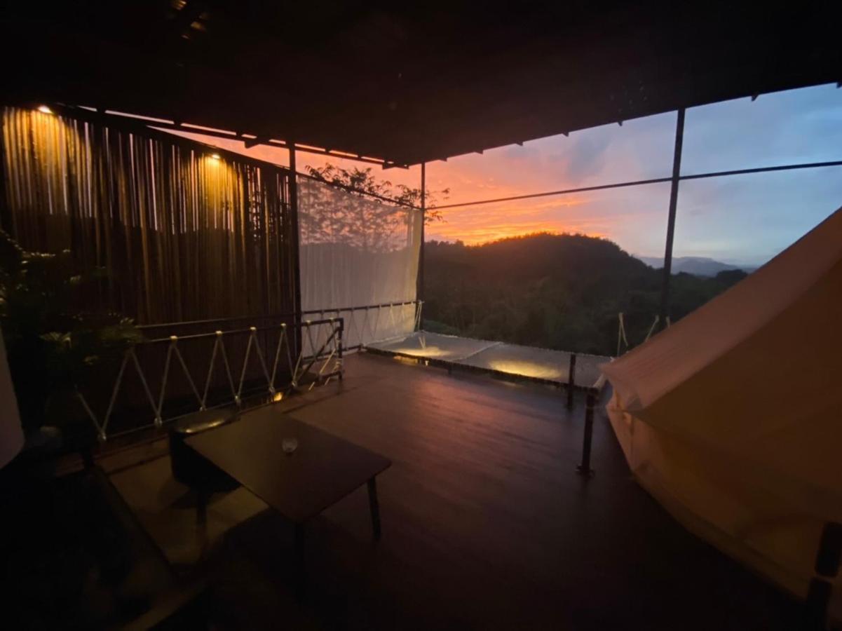 Tanoshi Glamping In Khao Sok Hotel Khao Sok National Park Екстериор снимка