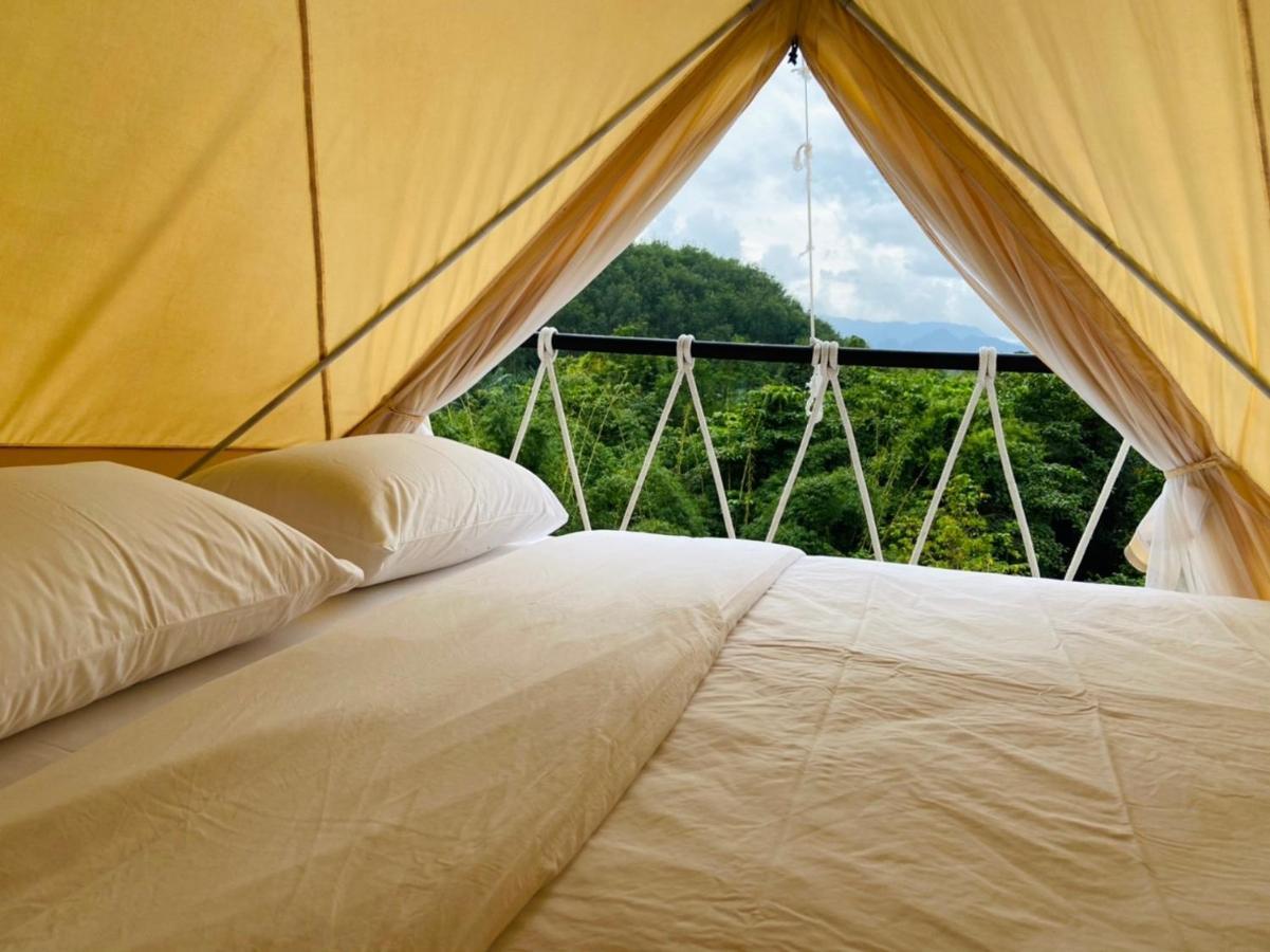 Tanoshi Glamping In Khao Sok Hotel Khao Sok National Park Екстериор снимка