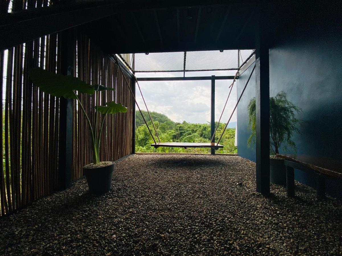 Tanoshi Glamping In Khao Sok Hotel Khao Sok National Park Екстериор снимка