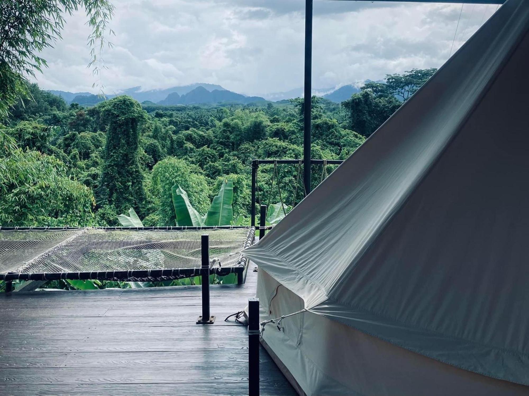 Tanoshi Glamping In Khao Sok Hotel Khao Sok National Park Екстериор снимка
